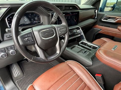 Used 2025 GMC Sierra 2500 Denali Ultimate AWD/4WD image 10