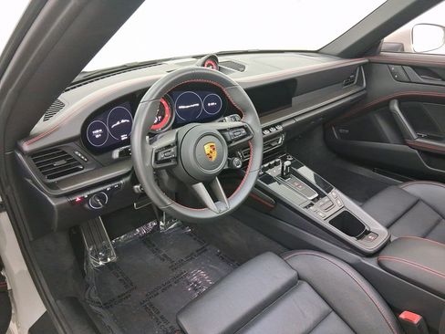 Used 2022 Porsche 911 Targa 4 GTS image 4