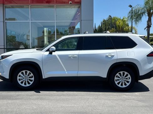 Certified 2026 Toyota Grand Highlander AWD Hybrid image 9