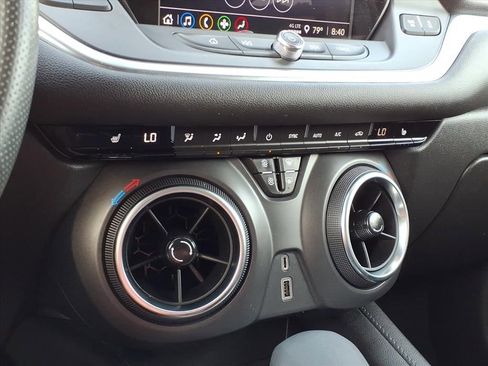 Used 2021 Chevrolet Blazer LT FWD image 11