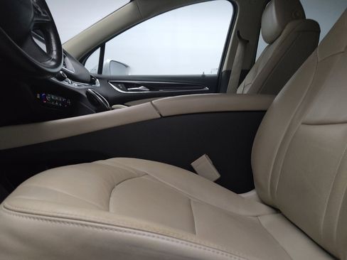 Used 2020 Buick Enclave Essence FWD image 17