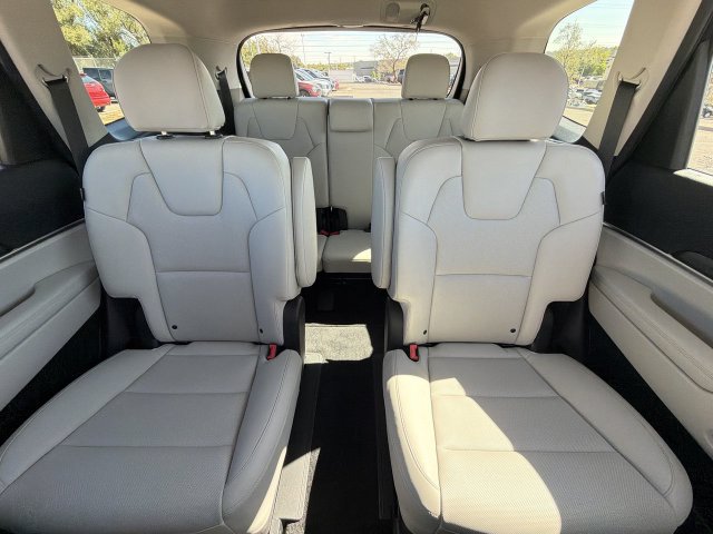 Certified 2024 Kia Telluride S w/ S Sunroof Package AWD/4WD image 17