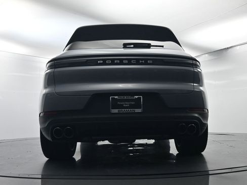 Certified 2025 Porsche Cayenne S image 49