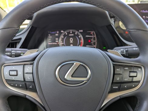 Used 2022 Lexus ES 350 w/ Premium Package FWD image 27