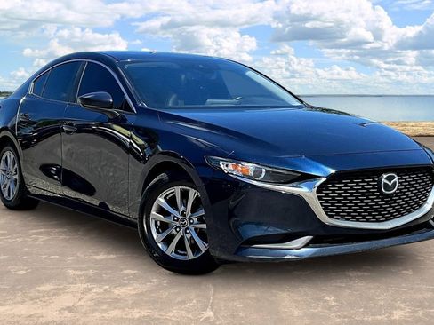 Used 2019 MAZDA MAZDA3 Sedan FWD image 3