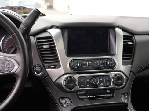 Used 2017 Chevrolet Suburban Premier AWD/4WD image 23