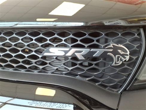 Used 2018 Dodge Charger SRT Hellcat w/ Harman/Kardon Audio Group image 10