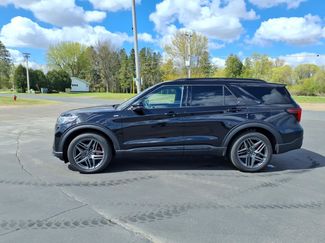 Used 2025 Ford Explorer ST-Line w/ Premium Package AWD/4WD video 2