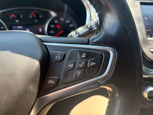 Used 2022 Chevrolet Equinox LT AWD/4WD image 36