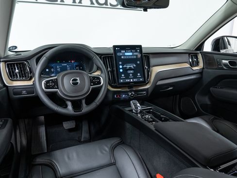 Used 2026 Volvo XC60 B5 Ultra w/ Protection Package Premier image 16