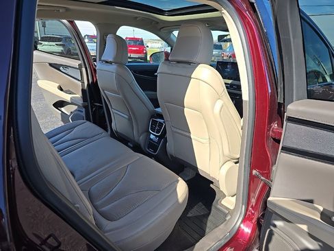 Used 2022 Lincoln Nautilus Reserve image 19