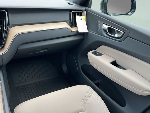 New 2026 Volvo XC60 B5 Plus w/ Climate Package AWD/4WD image 12