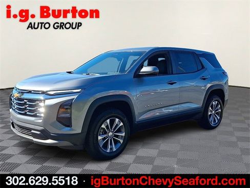 New 2026 Chevrolet Equinox LT w/ Convenience Package II image 2