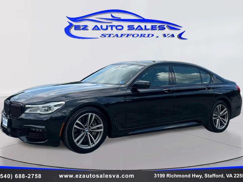 Used 2018 BMW 750i xDrive AWD/4WD image 1