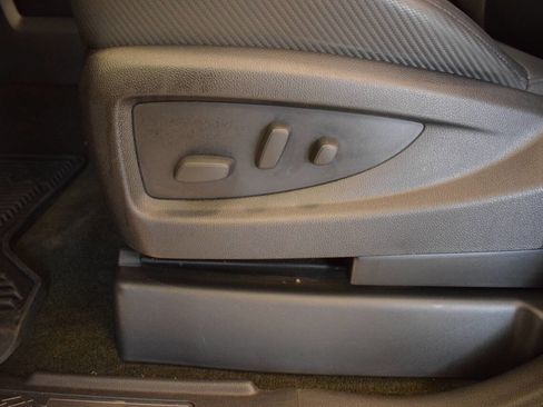 Used 2017 GMC Sierra 1500 SLT w/ All Terrain X Package image 29