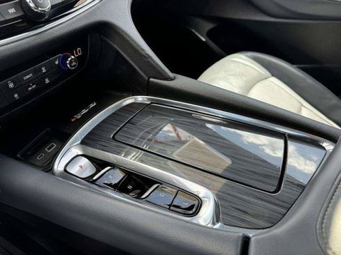 Used 2023 Buick Enclave Essence w/ Experience Buick Package FWD image 31