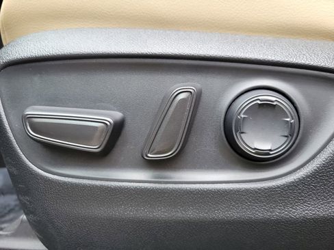 Used 2023 Toyota Sienna XLE AWD/4WD image 20