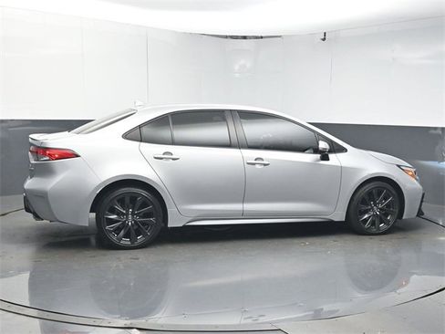 Used 2024 Toyota Corolla SE image 8