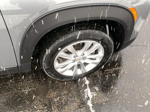 Used 2023 Chevrolet TrailBlazer LS image 24