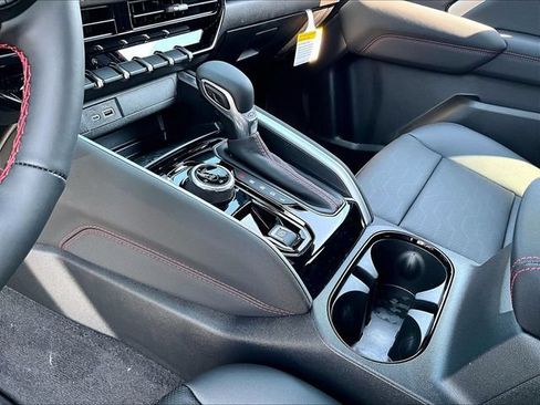New 2026 Chevrolet Colorado Z71 w/ Technology Package AWD/4WD image 13