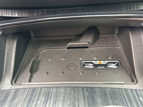 Used 2017 Chevrolet Impala Premier w/ Enhanced Convenience Package FWD image 22