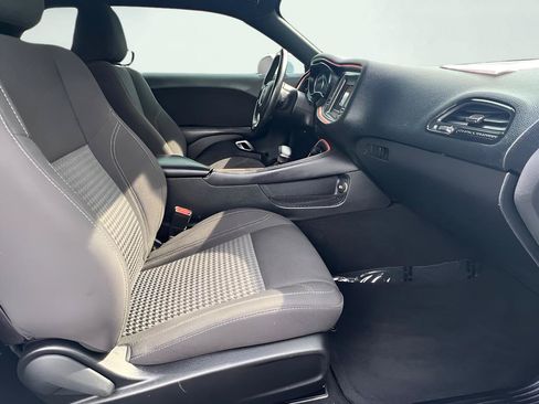 Used 2019 Dodge Challenger SXT RWD image 21