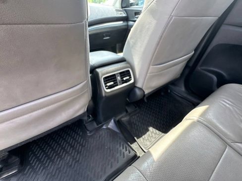 Used 2016 Honda CR-V Touring image 34