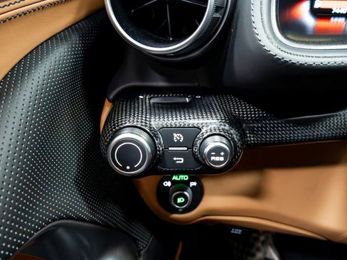 Used 2020 Ferrari 812 Superfast RWD image 59