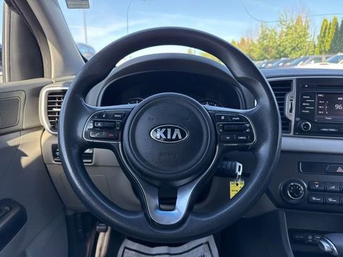 Used 2017 Kia Sportage LX AWD/4WD image 19