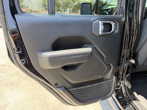 Used 2025 Jeep Wrangler Unlimited Sport S 4xe AWD/4WD image 16