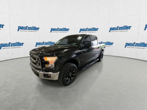 Used 2015 Ford F150 XLT w/ Equipment Group 301A Mid RWD image 5