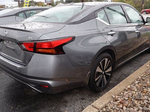 Used 2022 Nissan Altima 2.5 SL image 3