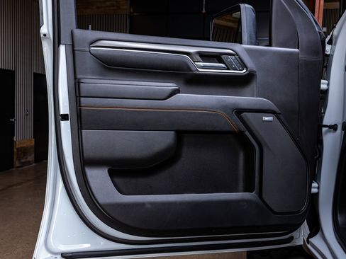 Used 2024 GMC Sierra 2500 AT4 w/ AT4 Preferred Package image 35