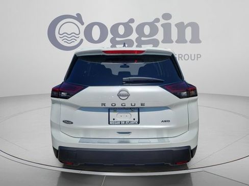 New 2026 Nissan Rogue SV AWD/4WD image 4