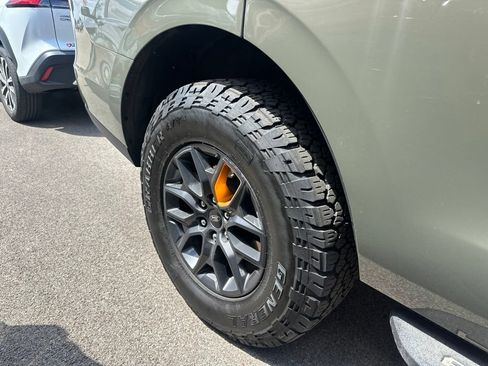 Used 2025 Ford Expedition Tremor AWD/4WD image 9