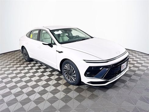 New 2025 Hyundai Sonata SEL image 8