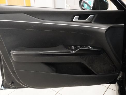 Used 2021 Kia K5 LX FWD image 16