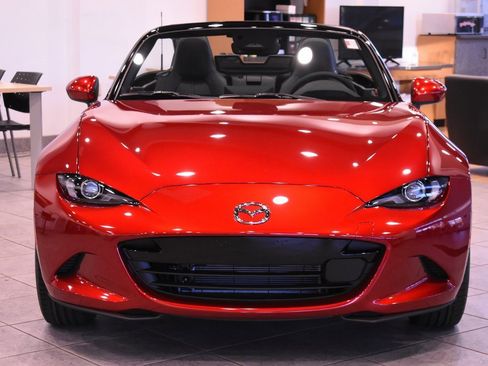 New 2025 MAZDA MX-5 Miata Grand Touring w/ Weather Package image 2