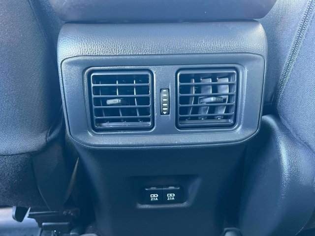 Used 2019 Toyota RAV4 XLE w/ All Weather Liner Package AWD/4WD image 17