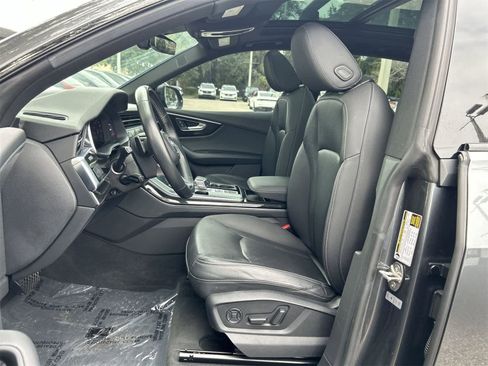 Used 2021 Audi Q8 Premium Plus w/ Premium Plus Package image 11