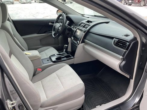 Used 2014 Toyota Camry LE image 36