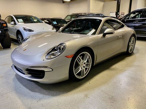 Used 2013 Porsche 911 Carrera 4S image 2