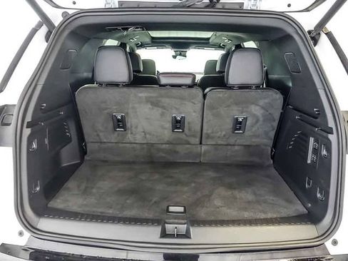Certified 2024 Chevrolet Traverse RS w/ LPO, Floor Liner Package AWD/4WD image 33