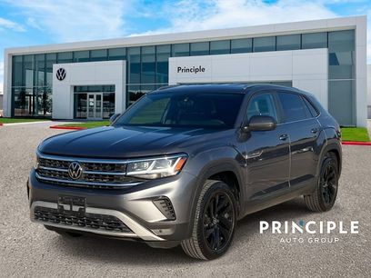 Certified 2023 Volkswagen Atlas Cross Sport SE w/ Black Wheel Package