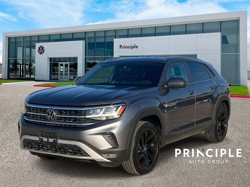 Certified 2023 Volkswagen Atlas Cross Sport SE w/ Black Wheel Package FWD image 1