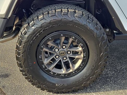 Used 2025 Jeep Wrangler Unlimited Rubicon 392 AWD/4WD image 14