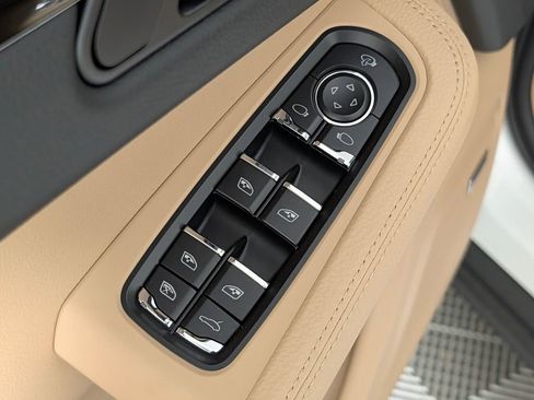 New 2026 Porsche Macan S image 27