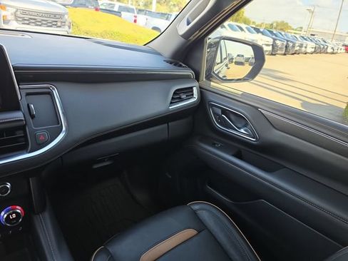 Used 2022 GMC Yukon AT4 AWD/4WD image 12
