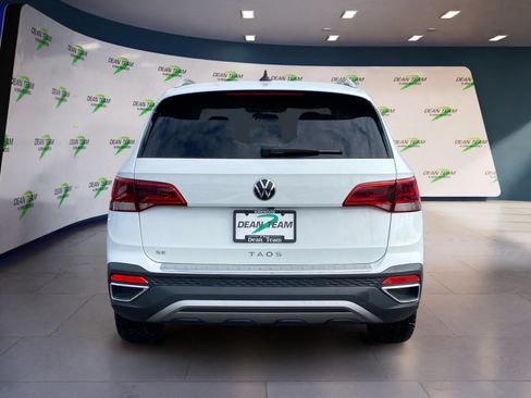 Used 2022 Volkswagen Taos SE FWD image 7