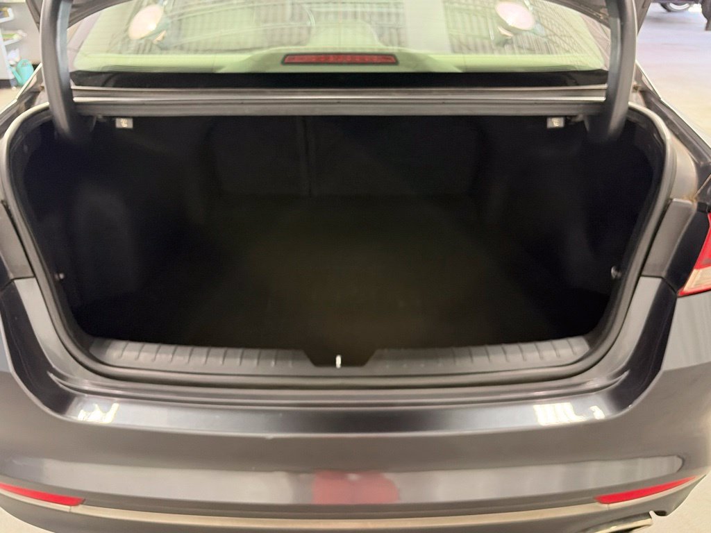 Used 2017 Kia Optima LX FWD image 28